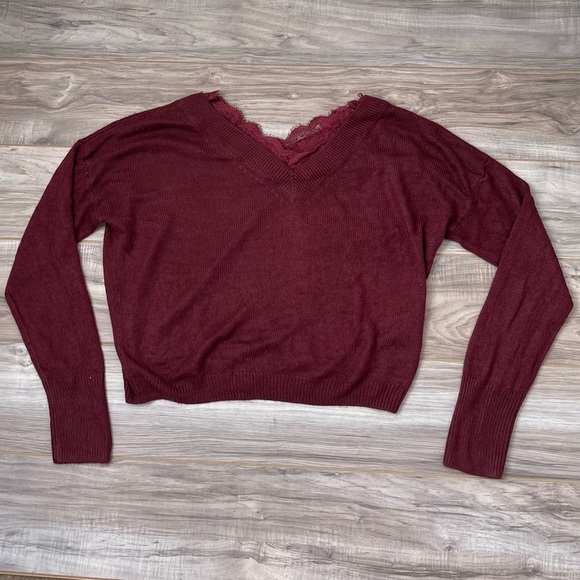 H&M burgundy Sweater - Picture 1 of 3